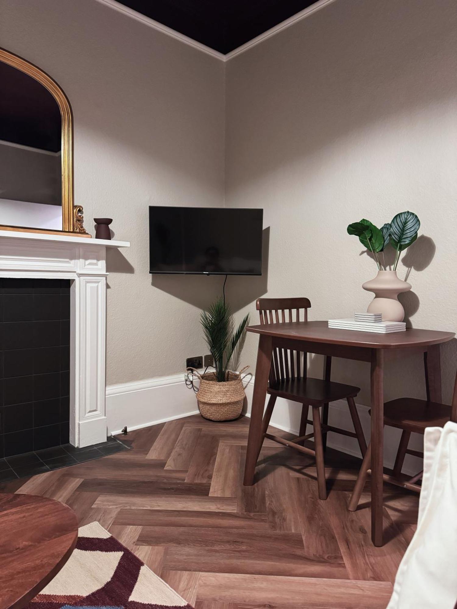Broad Street Apartment - Central บาธ ภายนอก รูปภาพ